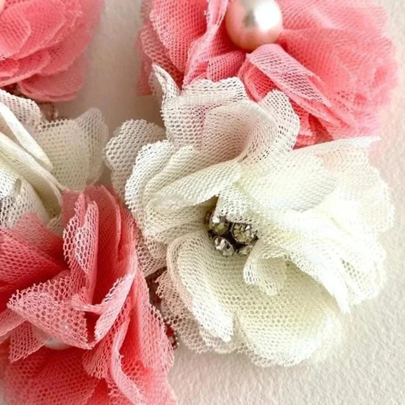 Pink & Cream Colored Tulle Flower Statement Necklace Set w/ Pearl Drop Earrings - Picture 2 of 11